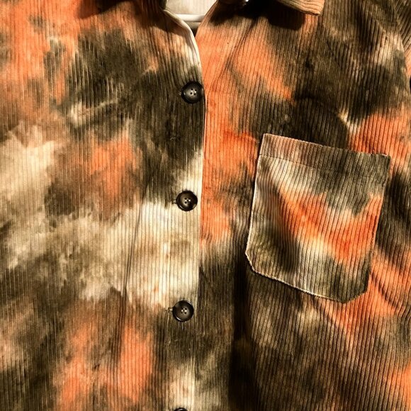 NWOT Unbranded Women's Tie Dyed Corduroy Textured Button Down Top Size S - Picture 3 of 10
